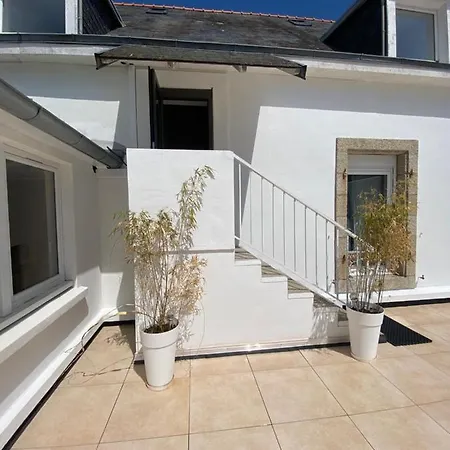Апартаменты Votre Mini Maison En Plein Coeur Du Centre -terrasse - Et Parking Prive Sur Place Clos - Draps Et Menage Inclus Конкарно